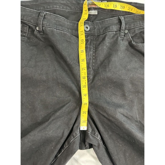 Torrid Women’s Black Mid Rise Skinny Super Soft Jeans Size 24R - Picture 7 of 9